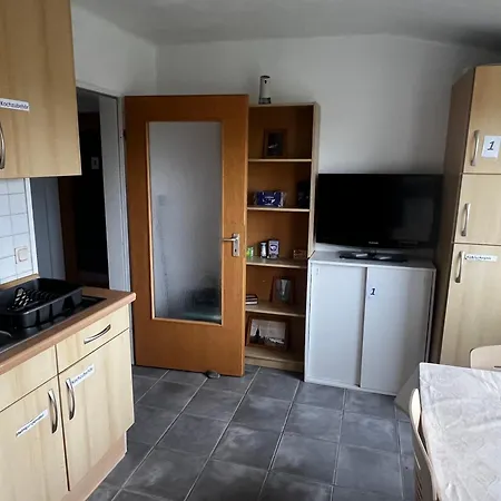 Gaeste Zimmer Mit Gemeinschaftsbad * Wilhelmshaven